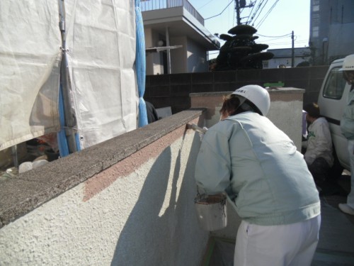 門塀の下塗りダメ込み